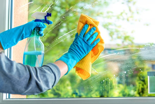 Read more about the article Starting A Window Cleaning Business in the USA